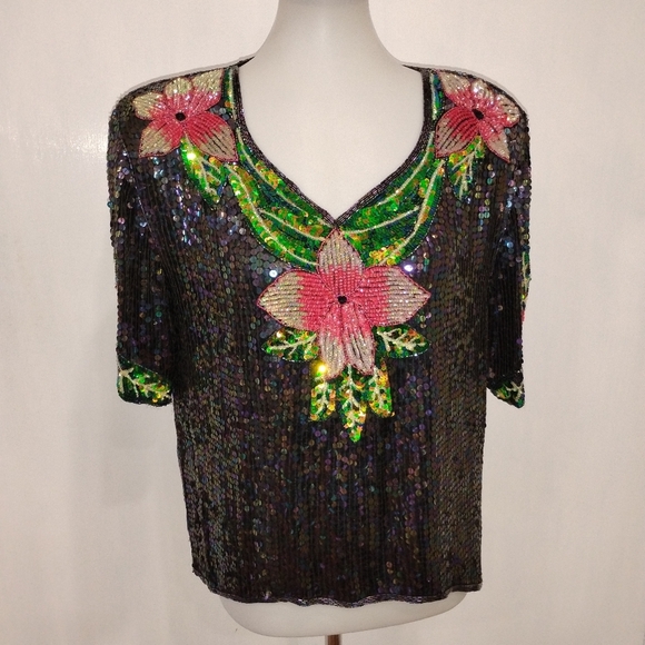 IRIDESCENT SQUINED FLORAL TOP - Picture 9 of 9